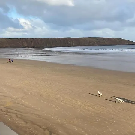 Сasa de vacaciones 2 Bed Filey With Hot Tub